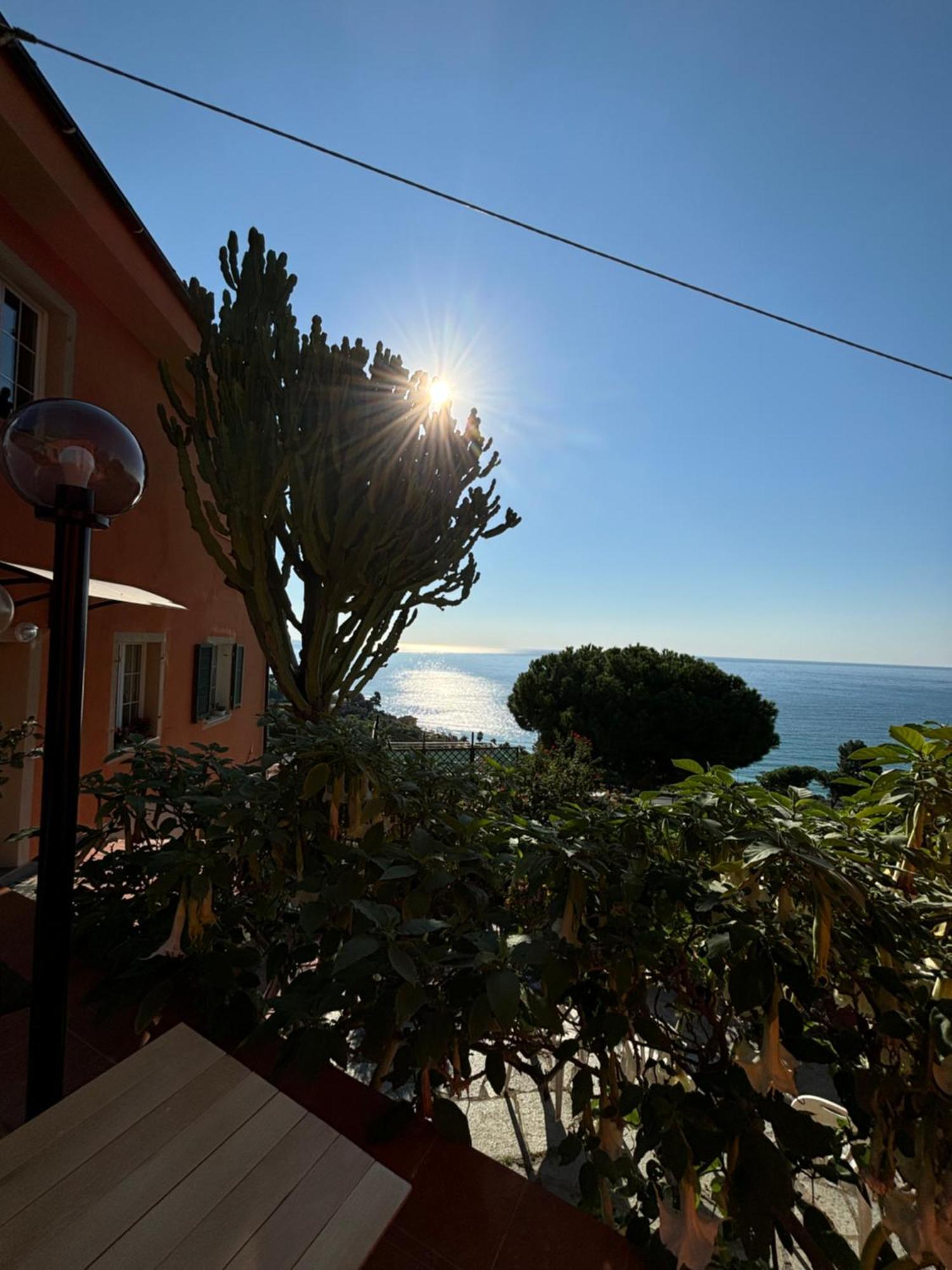 Il Giardino Del Mare Apartment Ventimiglia Luaran gambar